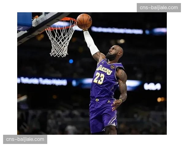 詹姆斯历史胜场王里程碑夜 湖人利用挡拆针对阿伦移动速度 詹姆斯历史胜场王里程碑夜 湖人利用挡拆针对阿伦移动速度